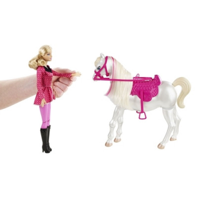 Игровой набор Барби тренирует лошадку Y6858
