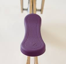 Накладка на сидения для беговела фиолетовая